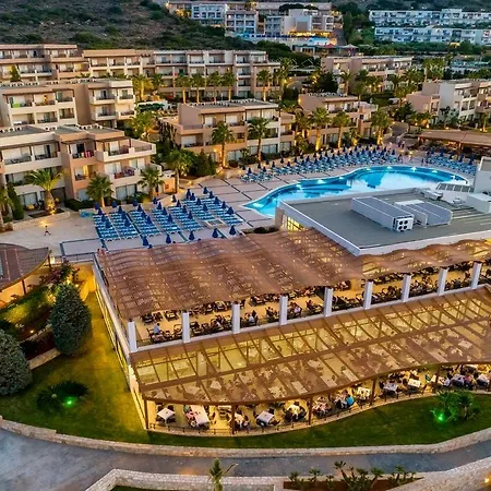 Aparthotel Golden - & 3*