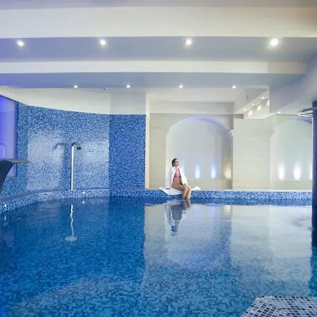 Golden - & Aparthotel 3*
